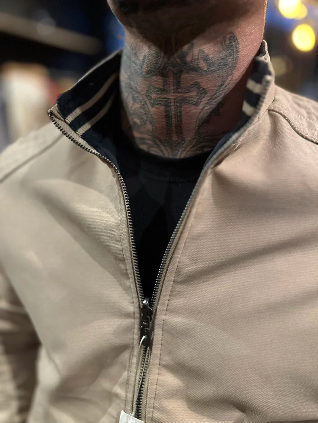 JAQUETA PREMIUM CASUAL REVERSIVEL BEGE/PRETA