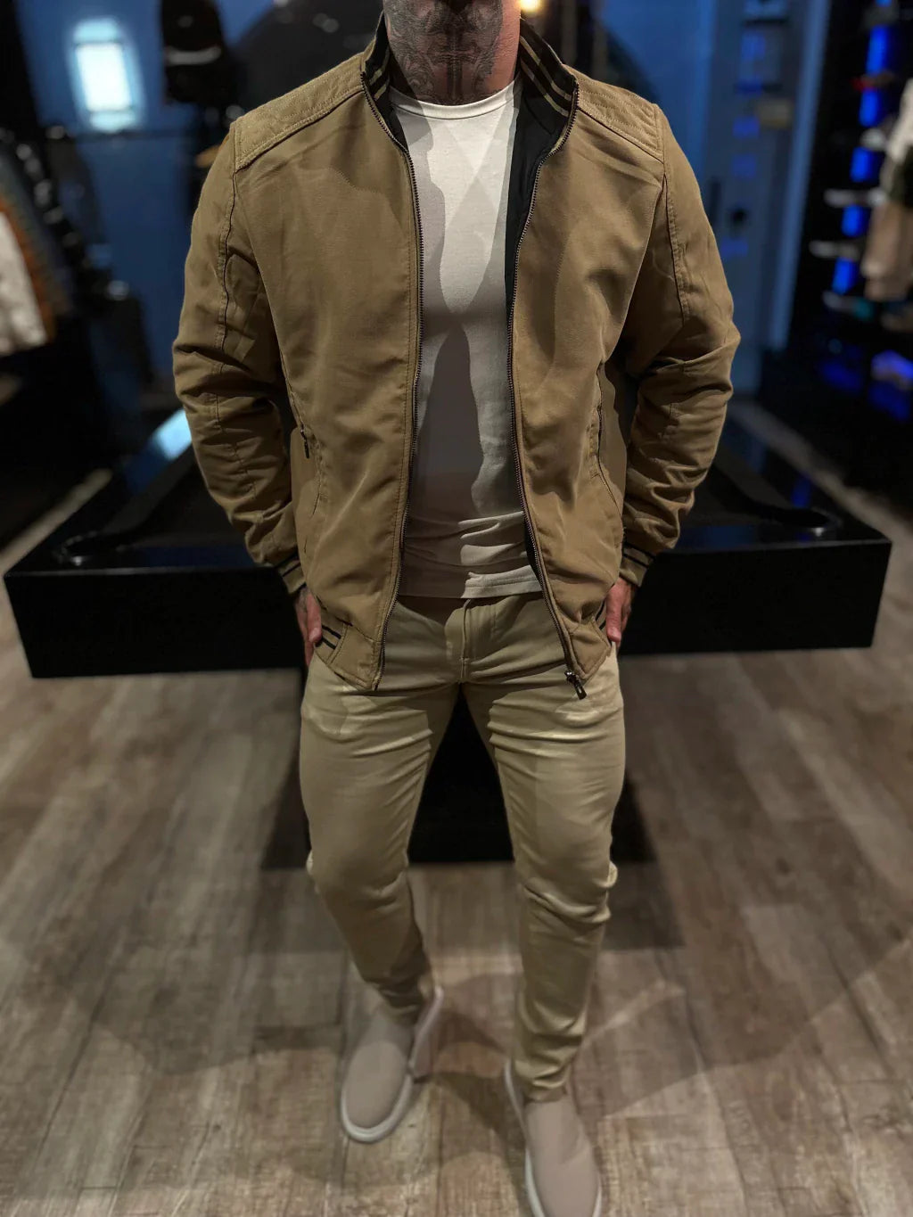 JAQUETA PREMIUM CASUAL REVERSIVEL CAQUI/PRETA