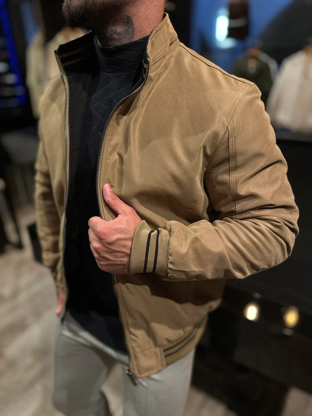 JAQUETA PREMIUM CASUAL REVERSIVEL CAQUI/PRETA